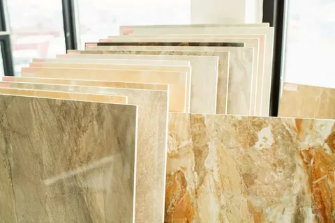 تصویر 2 از سنگ تراورتن پاسارگاد مقاوم در برابر شرایط آب و هوا مختلف